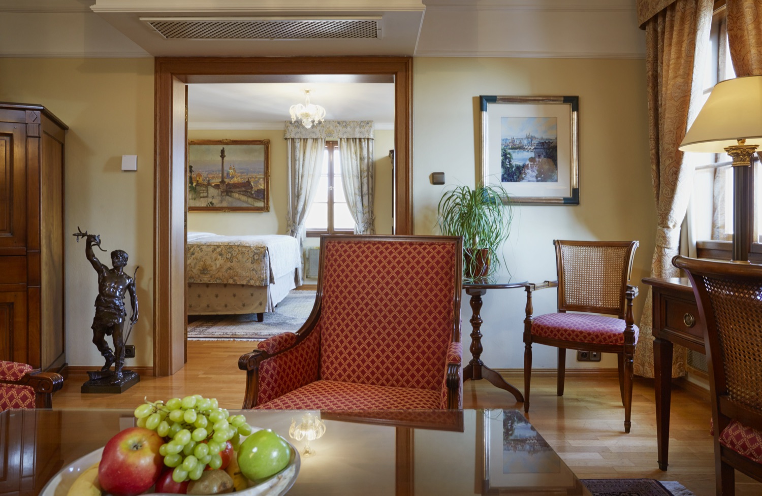 Upholstery, Window décor – Q-TEX project, hotel room